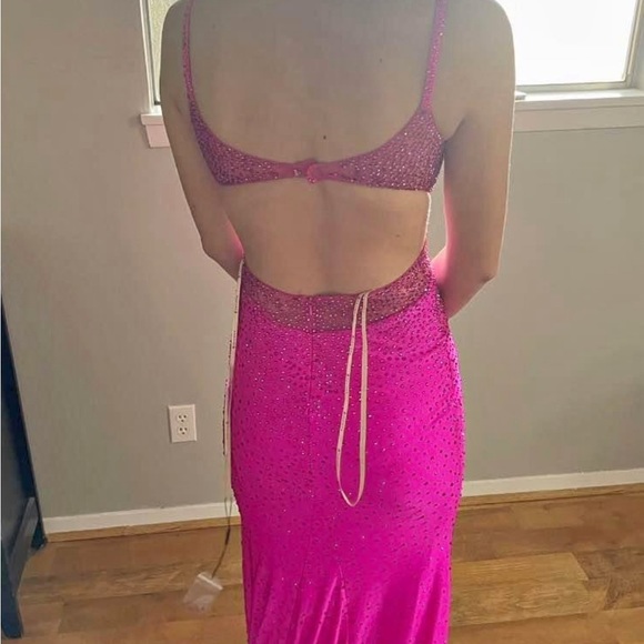 Faviana Pink Prom Dress / Formal Size 00. - Picture 3 of 4